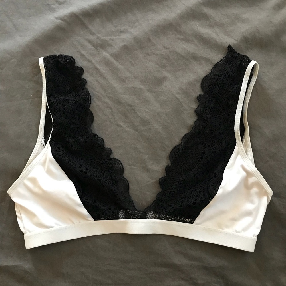 ❗️SALE❗️Satin Vneck Bralette